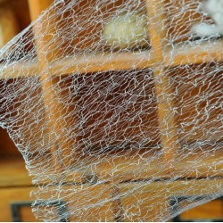 Net yarn crack effect