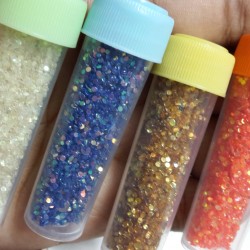 Round  Iridescent Glitter