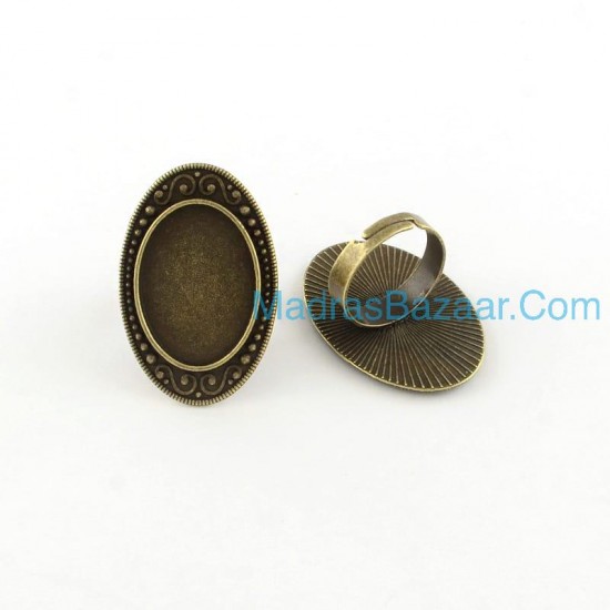 Oval Pad Ring Settings