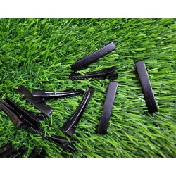 Black alligator clip