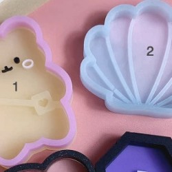 Bear shell shaker mold