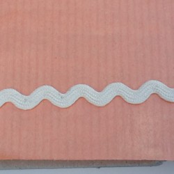 beige scallop lace