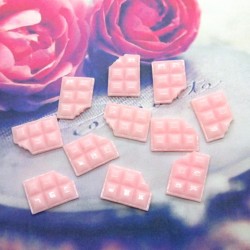 Pink Resin Chocolate 