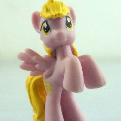 My Little Pony Lightning Pink Yellow