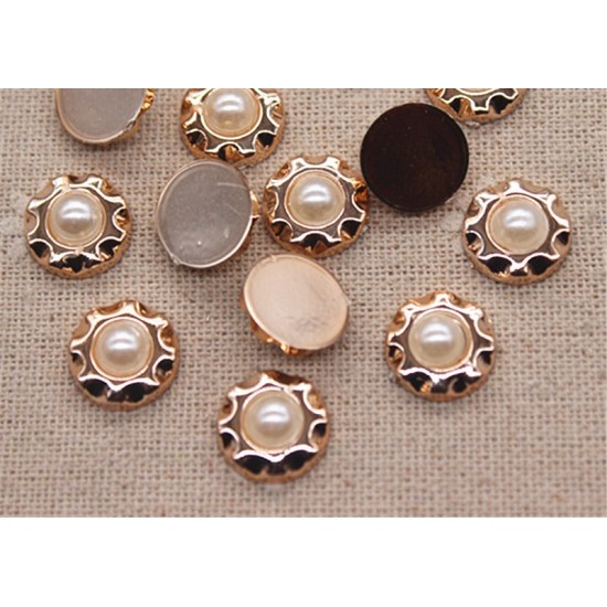 Golden Flower Pearl Plastic Flatback