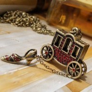 Red carriage chain with shoe