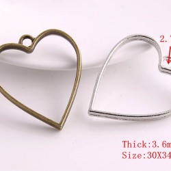 Two color Alloy Hollow Heart Bezel
