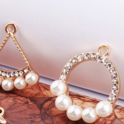 Exclusive Pearl Stone Bezel 