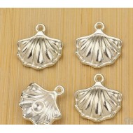 Shell Pendant Bright silver