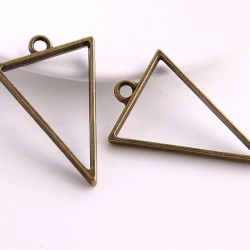 Triangle Hollow Bezel
