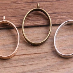 Oval Hollow Bezel 